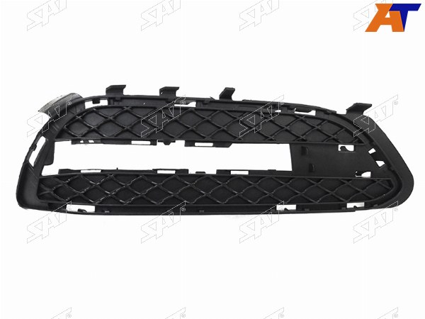 Решетка в бампер MERCEDES E-CLASS W212 09-13 RH под ДХО (AVANTGARDE)