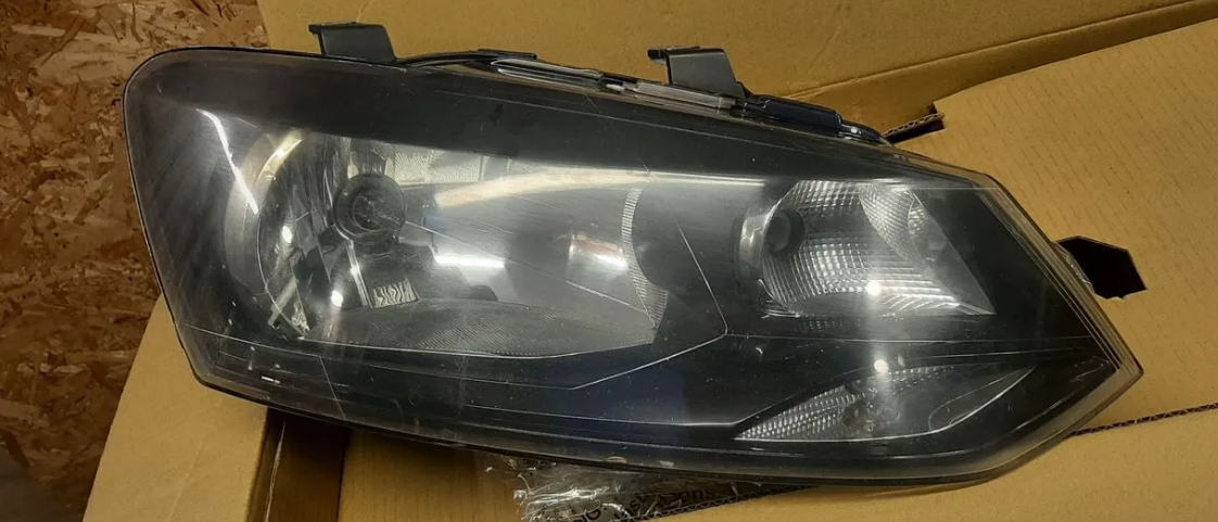 Фара правая VW POLO 5 2010-2020 оригинал 6RU941016