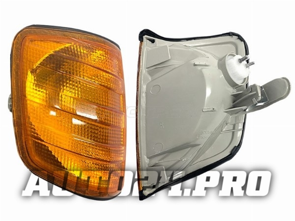 Габарит MERCEDES W124 85-95 RH желтый