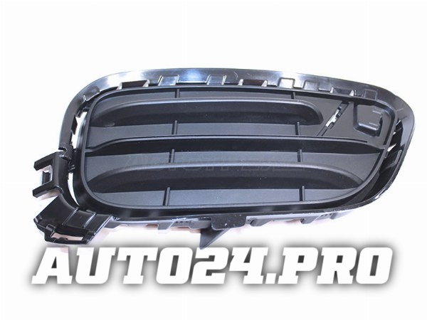 Заглушка в бампер BMW X3 F25 15-17 RH