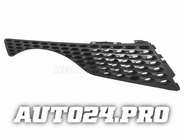 Решетка радиатора NISSAN JUKE 10-14 RH