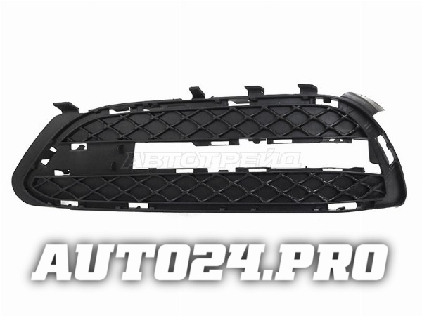 Решетка в бампер MERCEDES E-CLASS W212 09-13 LH под ДХО (AVANTGARDE)