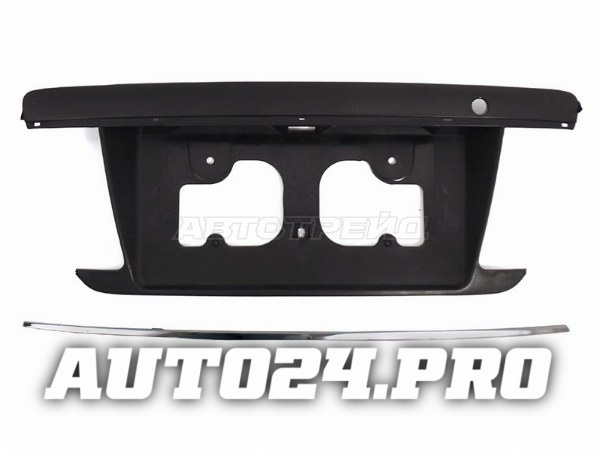 Накладка крышки багажника TOYOTA COROLLA 04-06 черная