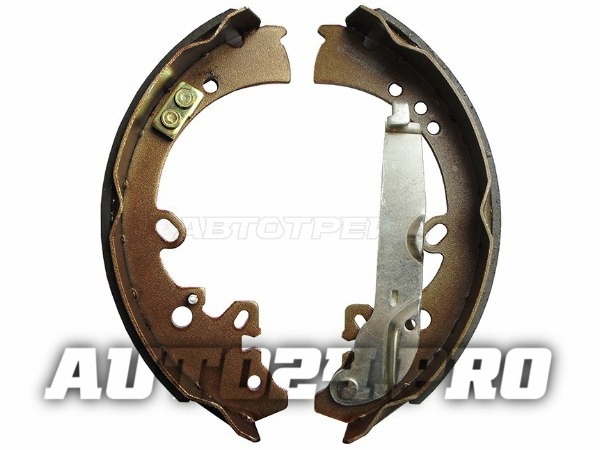 Колодки тормозные барабанные зад TOYOTA HILUX 05-