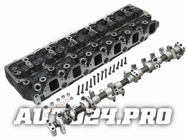 Головка блока цилиндров (в сборе) NISSAN TD42