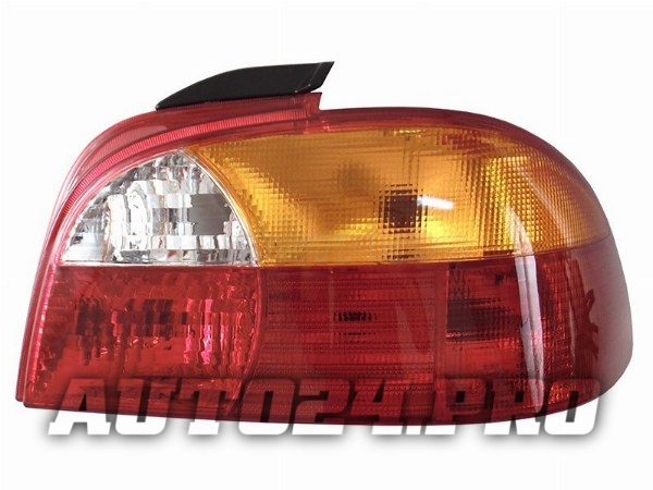 Фонарь задний  TOYOTA AVENSIS 97-00 RH